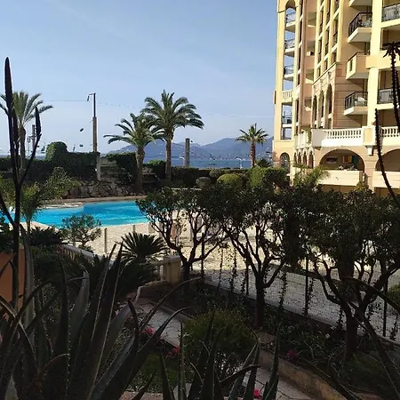 *** Bord De Mer Apartment Cannes