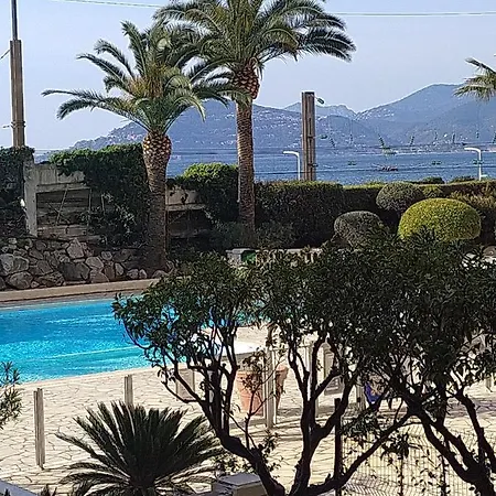 *** Bord De Mer Apartment Cannes